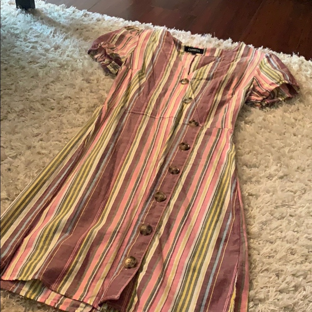 EXPRESS DRESS